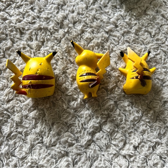 Tomy 1990’s Lot of 3 Pikachu Figurines | Pokemon Collectibles | Retro Toys - Picture 2 of 15